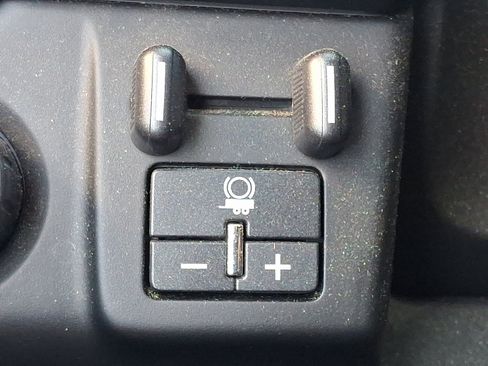Used 2019 Chevrolet Tahoe Premier AWD/4WD image 25