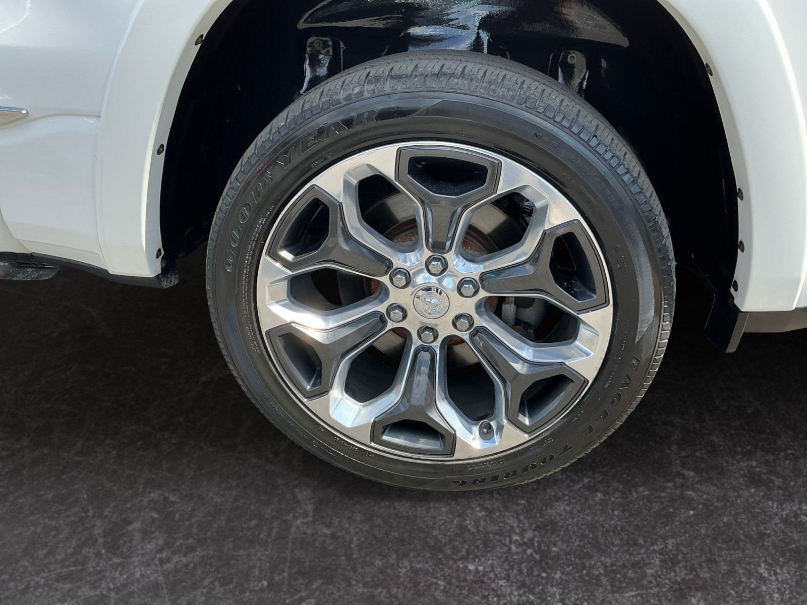 Used 2020 RAM 1500 Limited AWD/4WD image 9