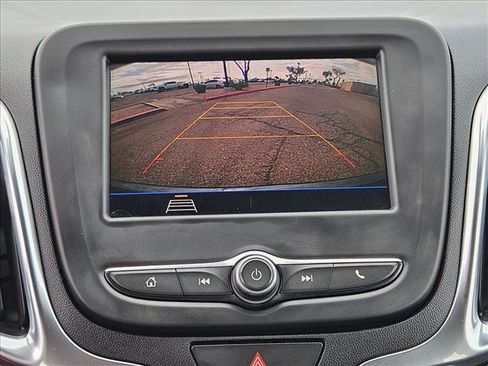 Used 2021 Chevrolet Equinox LT image 14