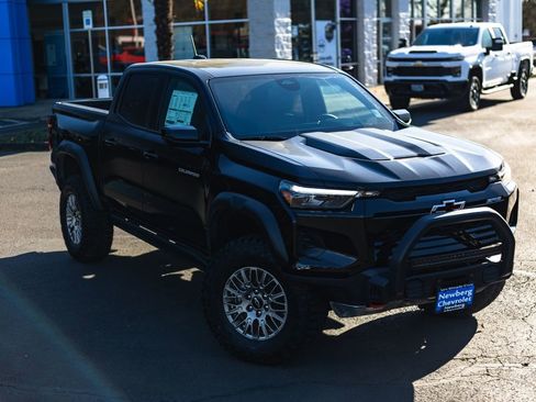 New 2026 Chevrolet Colorado ZR2 w/ Off-Road Front Bumper Package AWD/4WD image 2