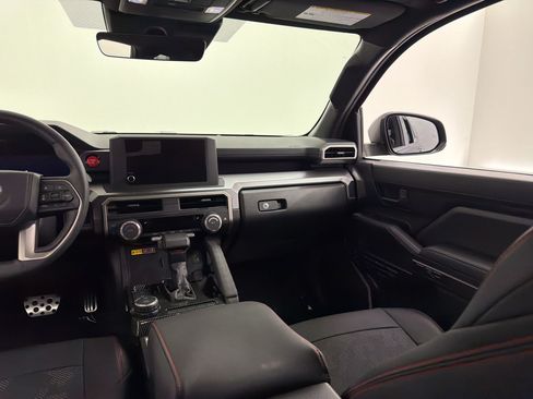 Used 2025 Toyota 4Runner TRD Sport AWD/4WD image 32