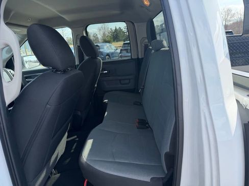 Used 2022 RAM 1500 Classic SLT image 7