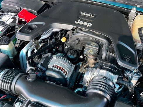 Used 2019 Jeep Wrangler Sport AWD/4WD image 27