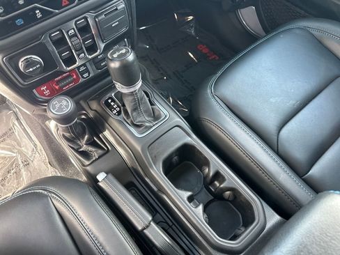 Used 2024 Jeep Wrangler Unlimited Rubicon 4xe image 23