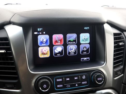 Used 2018 Chevrolet Suburban LS w/ Skid Plate Package image 27