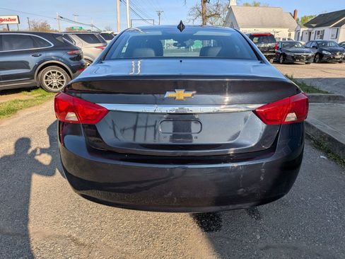 Used 2018 Chevrolet Impala LT FWD image 5