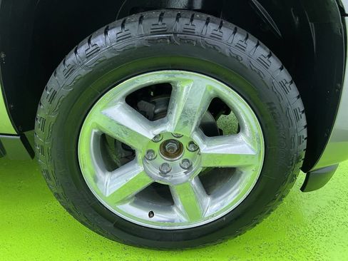 Used 2007 Chevrolet Avalanche LTZ w/ LTZ Preferred Equipment Group AWD/4WD image 16