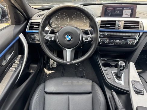 Used 2018 BMW 330i xDrive Sedan AWD/4WD image 24