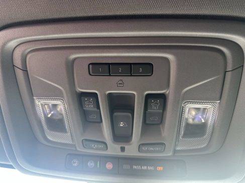 Used 2022 Chevrolet Silverado 2500 LTZ w/ LTZ Plus Package AWD/4WD image 20