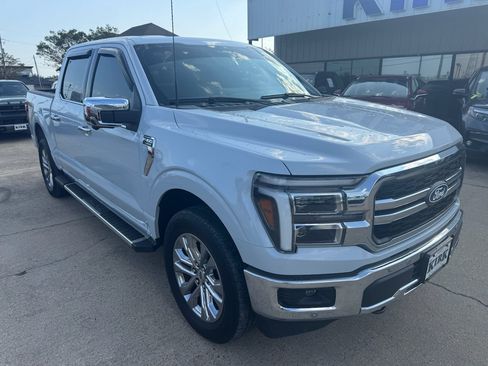 Used 2025 Ford F150 Lariat w/ Equipment Group 502A High AWD/4WD image 9