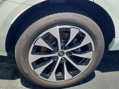 Certified 2026 Audi Q3 quattro 2.0T AWD/4WD image 4