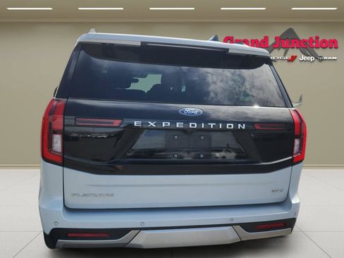 Used 2025 Ford Expedition Max Platinum AWD/4WD image 5