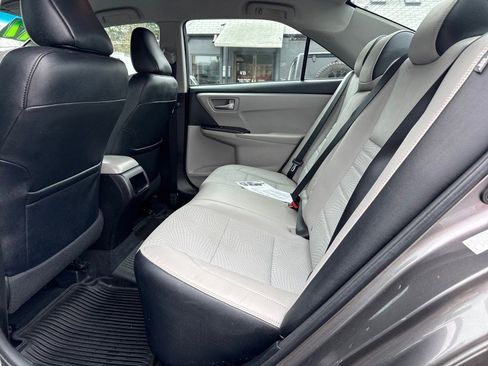 Used 2017 Toyota Camry SE image 28