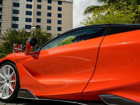 Used 2021 McLaren 765LT image 19