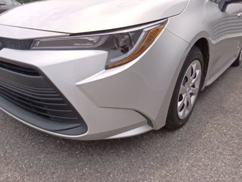 Used 2024 Toyota Corolla LE FWD image 9