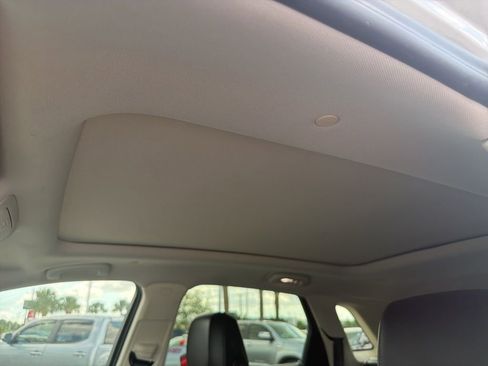 Used 2018 Cadillac XT5 Premium Luxury image 8