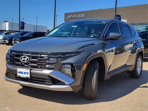 New 2026 Hyundai Tucson SE image 2