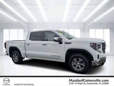 Used 2025 GMC Sierra 1500 SLT AWD/4WD image 1