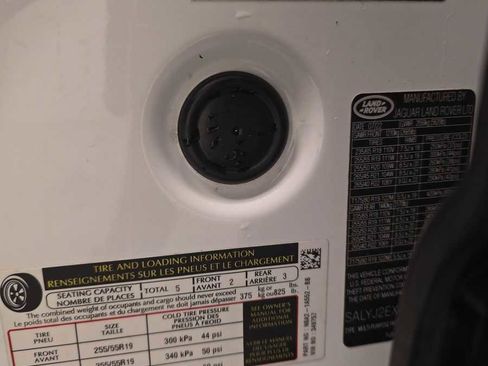 Used 2023 Land Rover Range Rover Velar S AWD/4WD image 14