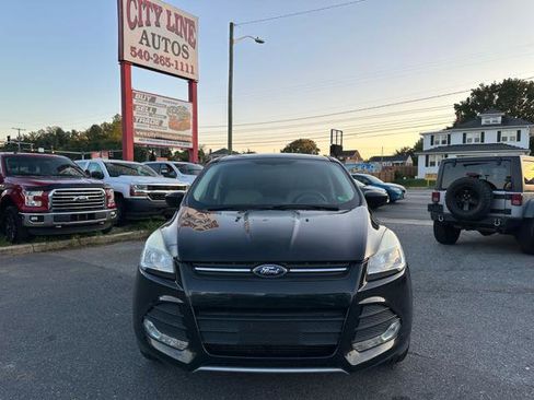Used 2015 Ford Escape SE image 3