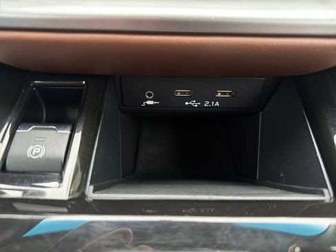 Used 2022 Subaru Outback Touring AWD/4WD image 44
