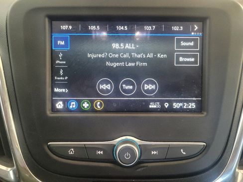 Used 2019 Chevrolet Equinox LT FWD image 25