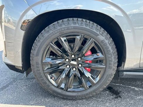Used 2021 Cadillac Escalade Sport w/ Driver Assist Tech Package AWD/4WD image 11