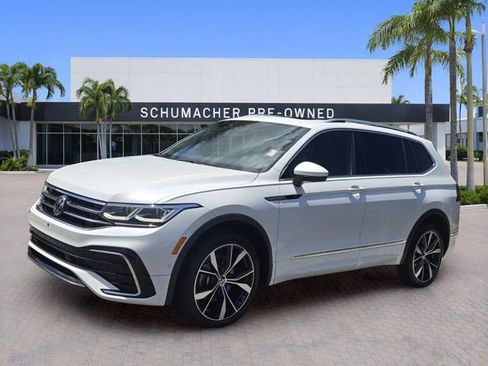 Used 2024 Volkswagen Tiguan SEL R-Line AWD/4WD image 3