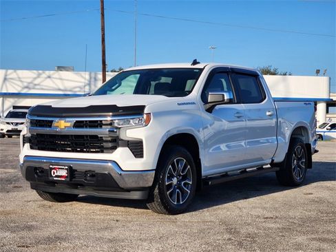 Used 2023 Chevrolet Silverado 1500 LT image 3