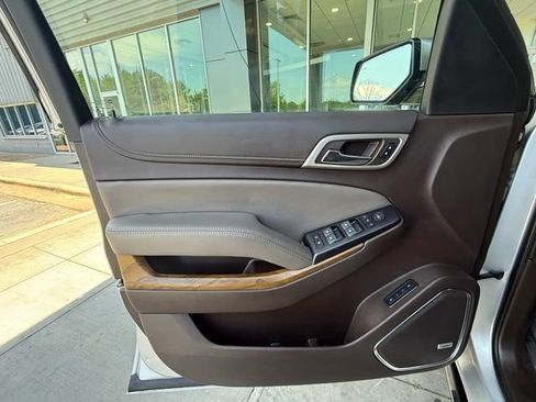 Used 2019 GMC Yukon XL Denali w/ Denali Ultimate Package RWD image 12