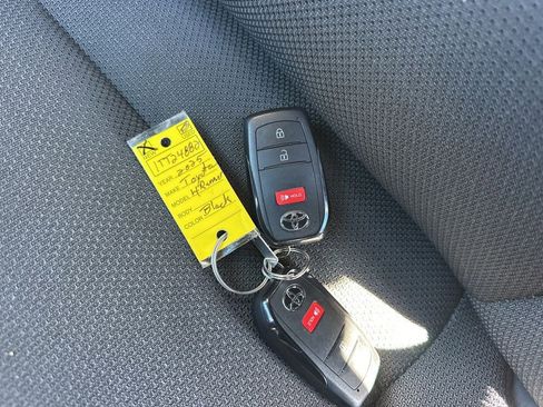 Used 2025 Toyota 4Runner SR5 image 31