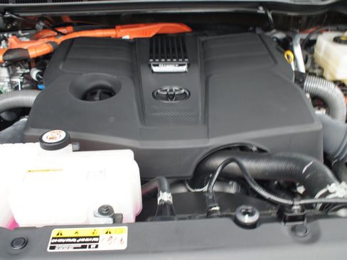 Used 2025 Toyota Sequoia TRD Pro AWD/4WD image 29