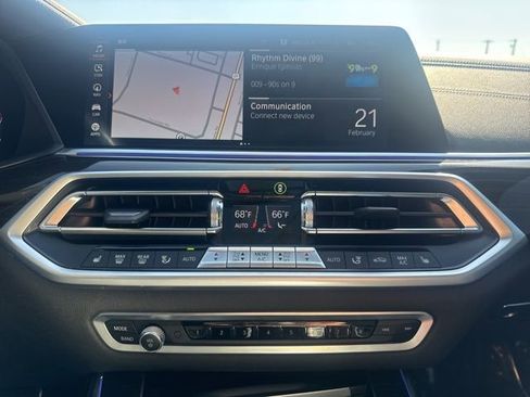 Used 2021 BMW X5 xDrive40i w/ M Sport Package image 15