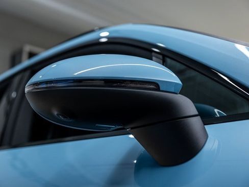 New 2025 Porsche Macan Electric image 12