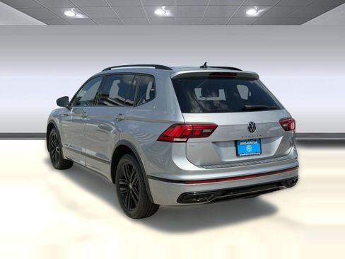 Used 2022 Volkswagen Tiguan SE R-Line FWD image 3