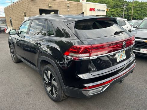 Used 2025 Volkswagen Atlas Cross Sport SE FWD image 4