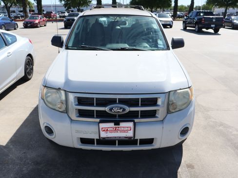 Used 2011 Ford Escape XLS w/ 102A Rapid Spec Order Code image 3