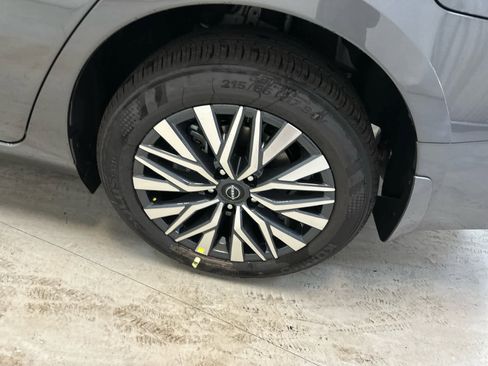 New 2025 Nissan Altima 2.5 SV image 12