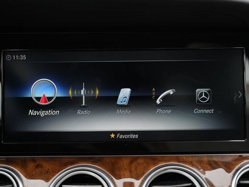 Used 2019 Mercedes-Benz E 300 4MATIC image 58