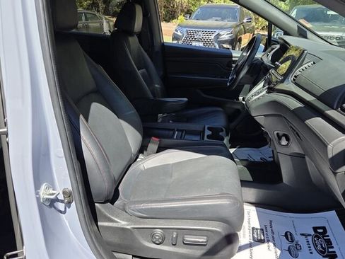 Used 2023 Honda Odyssey Sport image 18