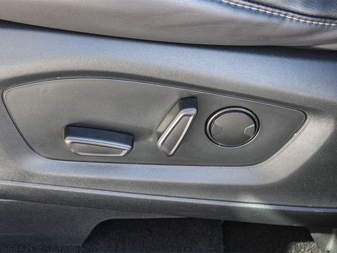 Used 2023 Ford Explorer XLT w/ Equipment Group 202A image 28