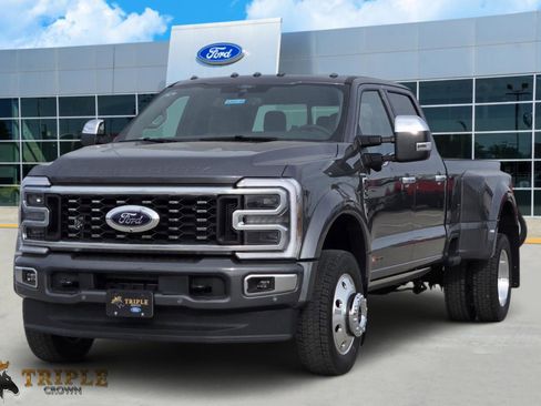 New 2026 Ford F450 Platinum w/ Platinum Plus Package image 2