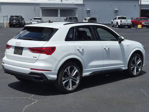 Used 2021 Audi Q3 2.0T Premium Plus w/ Premium Plus Package AWD/4WD image 5