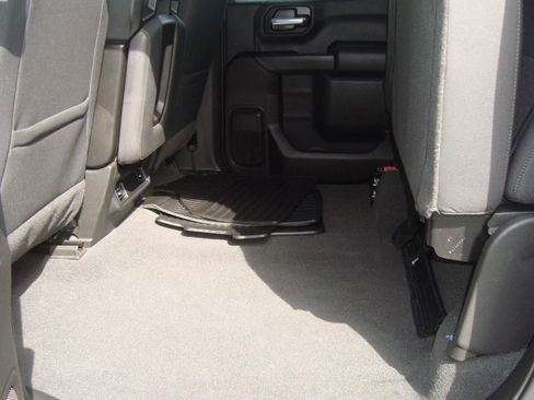 Used 2022 Chevrolet Silverado 1500 Custom image 35