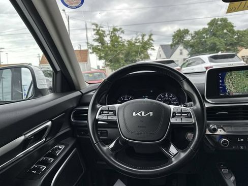 Certified 2022 Kia Telluride S AWD/4WD image 13