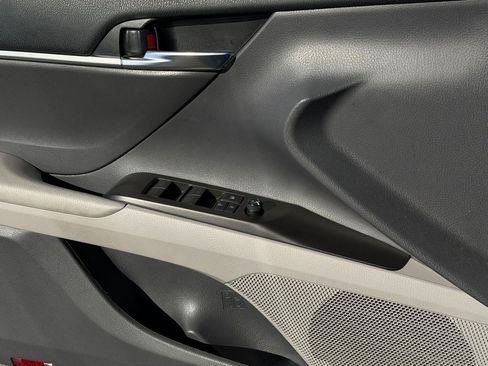 Used 2022 Toyota Camry LE image 21