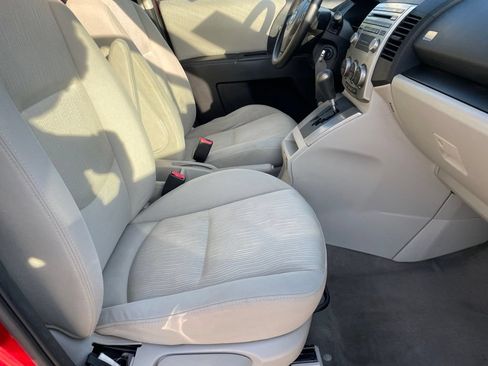 Used 2010 MAZDA MAZDA5 Sport FWD image 23