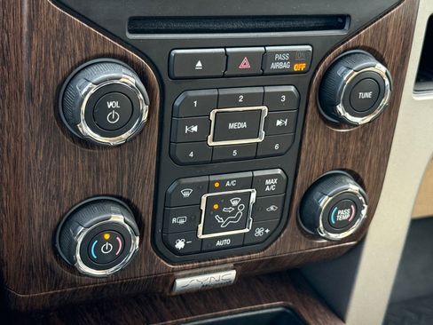 Used 2013 Ford F150 Lariat w/ Mid Equipment Group RWD image 21