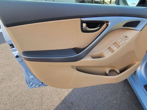 Used 2013 Hyundai Elantra Limited w/ Technology Pkg FWD image 12
