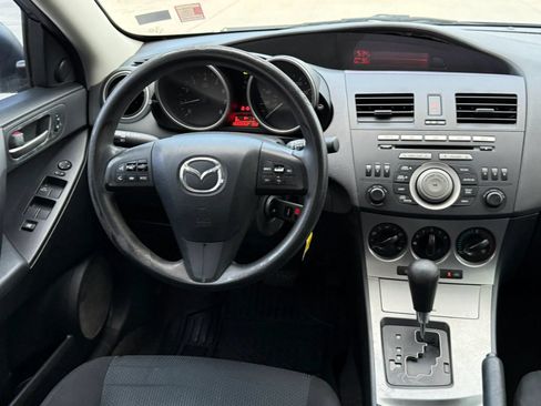 Used 2010 MAZDA MAZDA3 i Touring FWD image 13